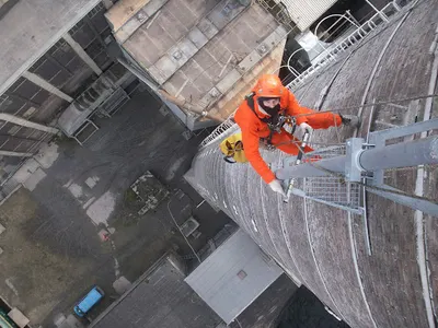 Gniazdo. Prace wysokościowe, alpinistyczne, odśnieżanie dachów